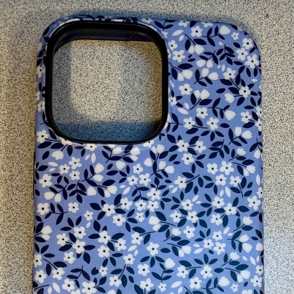 $45 Casely Picking Daisies Cottagecore Case iPhone 16 Pro Max Bold MagSafe - Picture 1 of 3